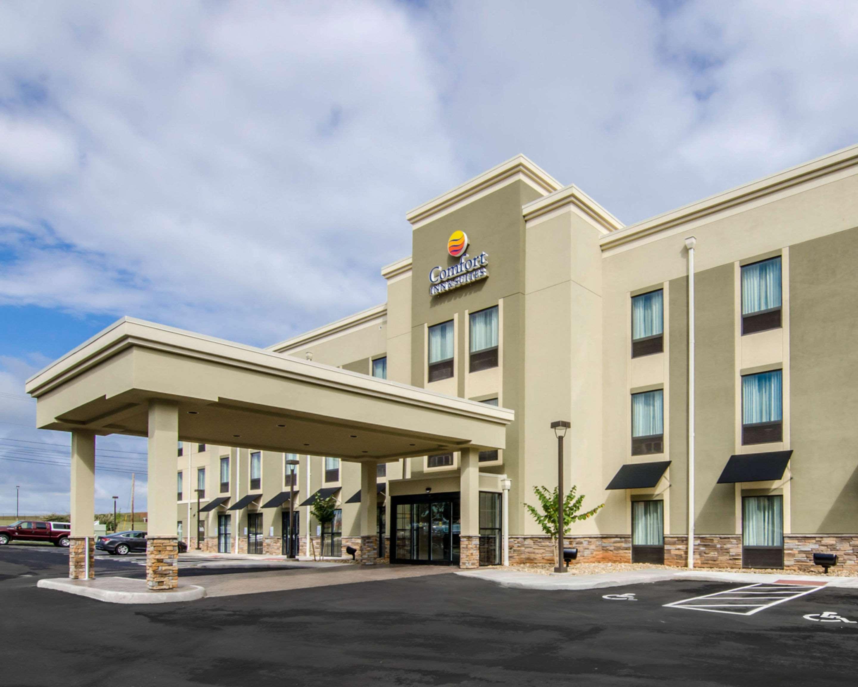 Comfort Inn & Suites Lynchburg Airport - University Area Buitenkant foto