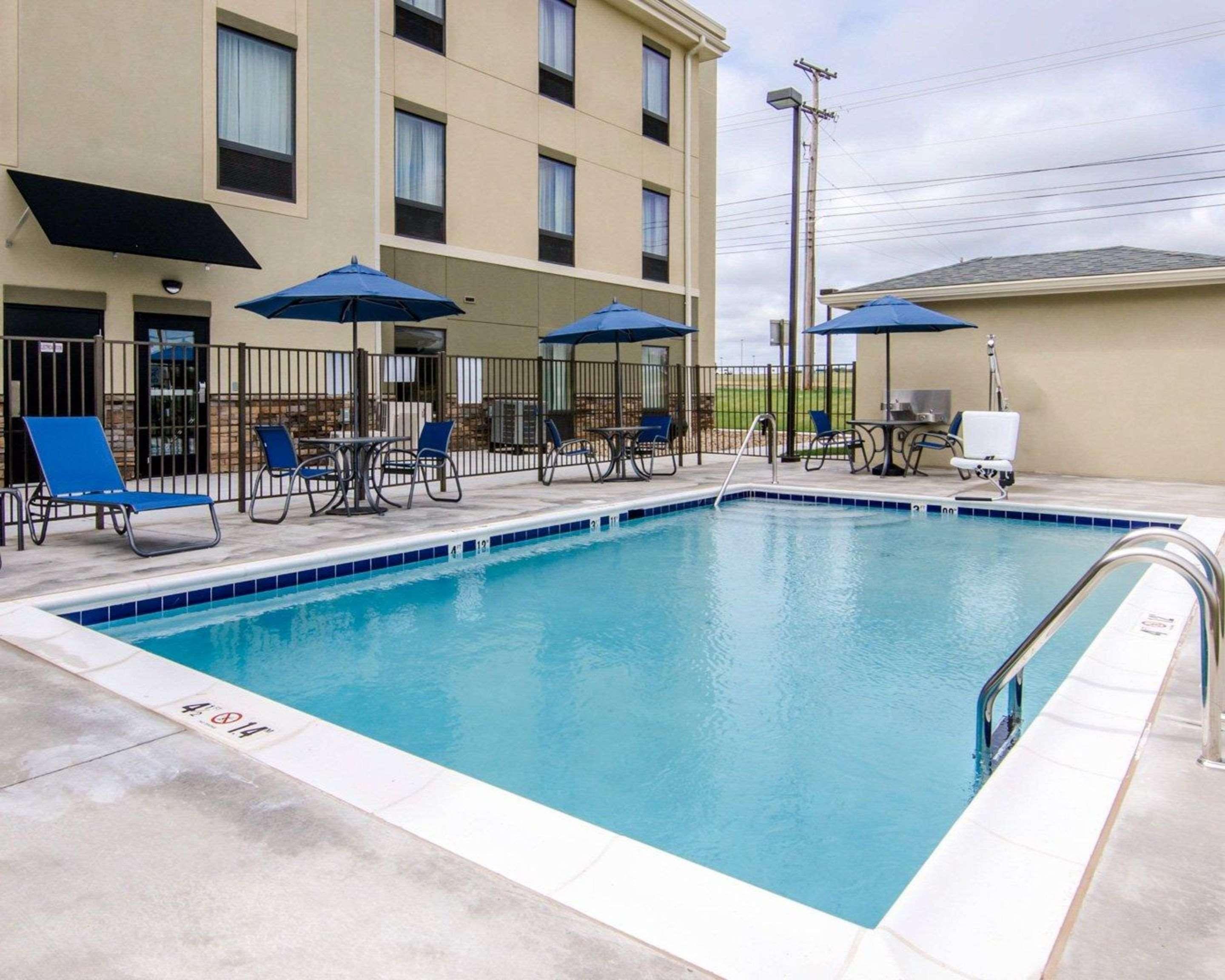 Comfort Inn & Suites Lynchburg Airport - University Area Buitenkant foto